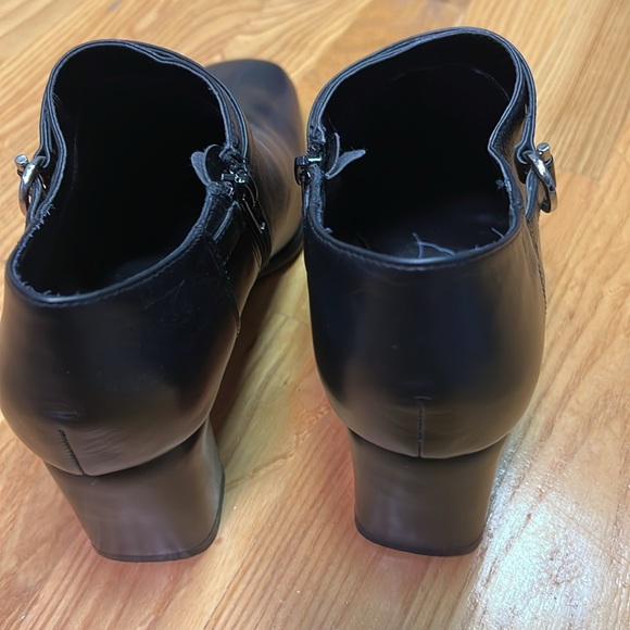 Great for Fall Barley worn AJ Valenci Ankle Boots - Picture 4 of 6